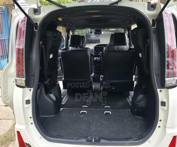 Toyota Noah 2019 White