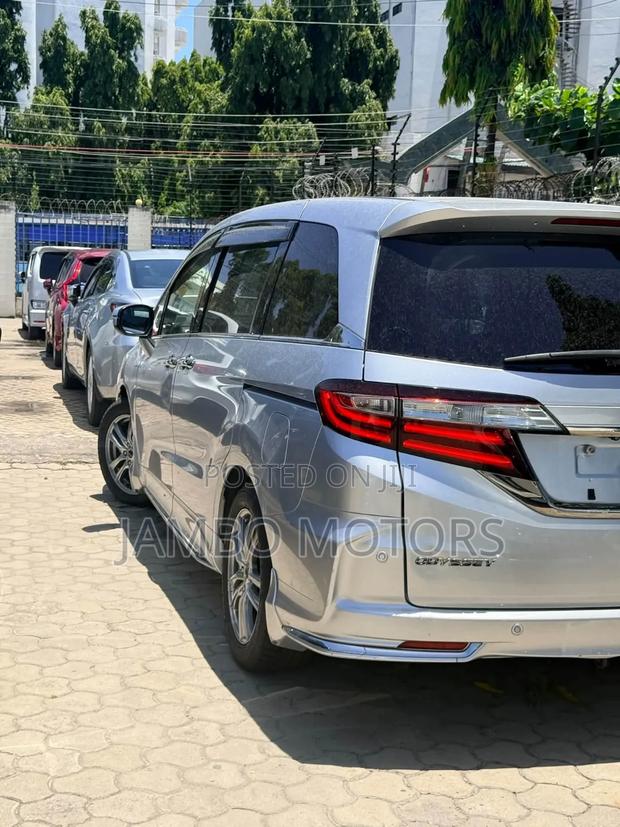 Honda Odyssey 2.0 Hybrid (7 seater) 2019