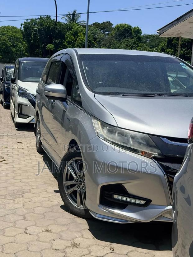 Honda Odyssey 2.0 Hybrid (7 seater) 2019
