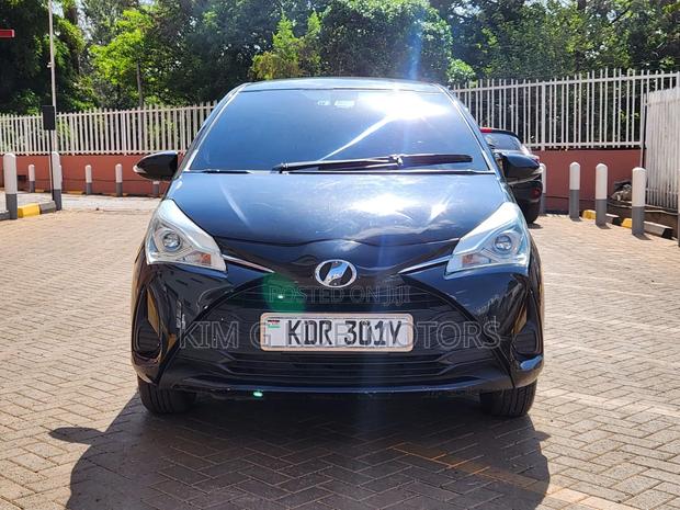 Toyota Vitz 1.3 FWD 5dr 2017 Black