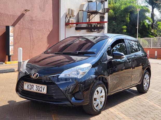 Toyota Vitz 1.3 FWD 5dr 2017 Black