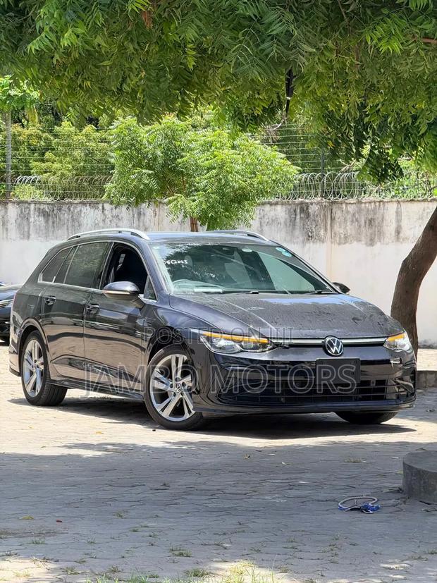 Volkswagen Golf Variant 2021 Matt Black