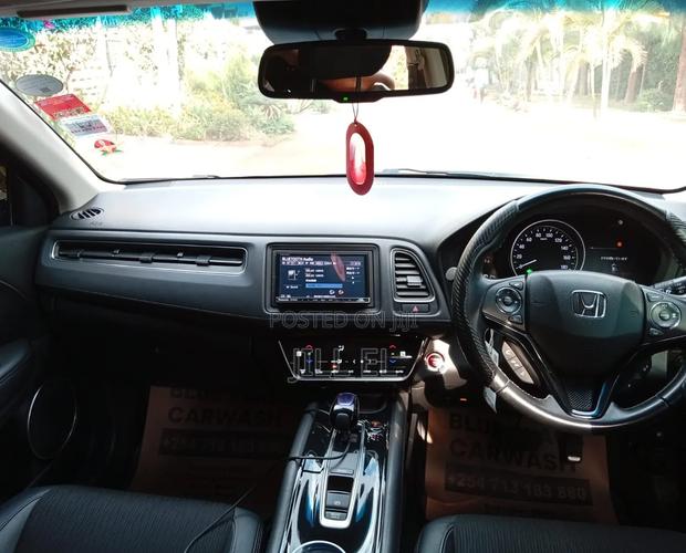Honda Vezel 2018 Black