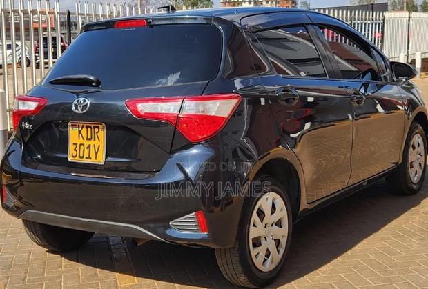 Toyota Vitz 1.3 AWD 5dr 2017 Black