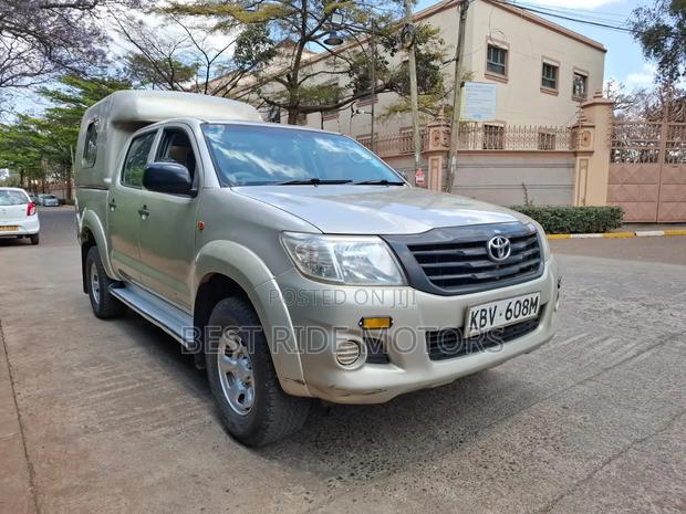 Toyota Hilux 2014