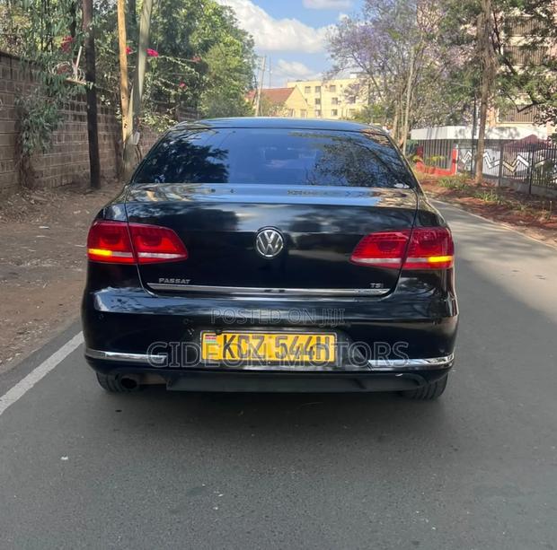 Volkswagen Passat 2012 Black