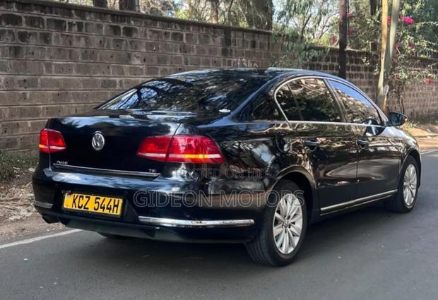 Volkswagen Passat 2012 Black