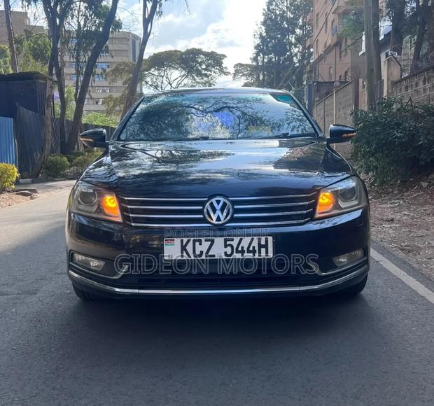 Volkswagen Passat 2012 Black