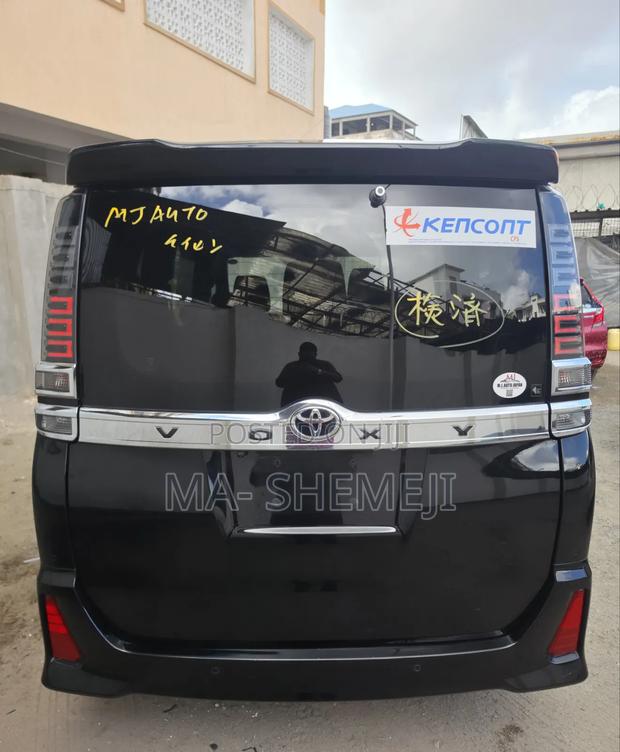 Toyota Voxy V 2WD 8-Seater 2019 Black
