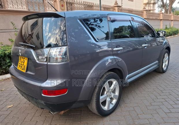 Mitsubishi Outlander 2.4 ES 4x4 2008 Gray