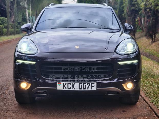 Porsche Cayenne 2016 Purple
