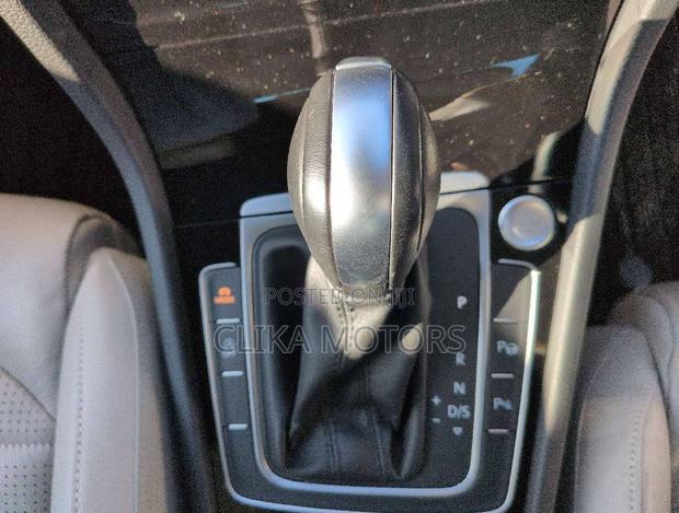 Volkswagen Golf Variant 2020 Pearl