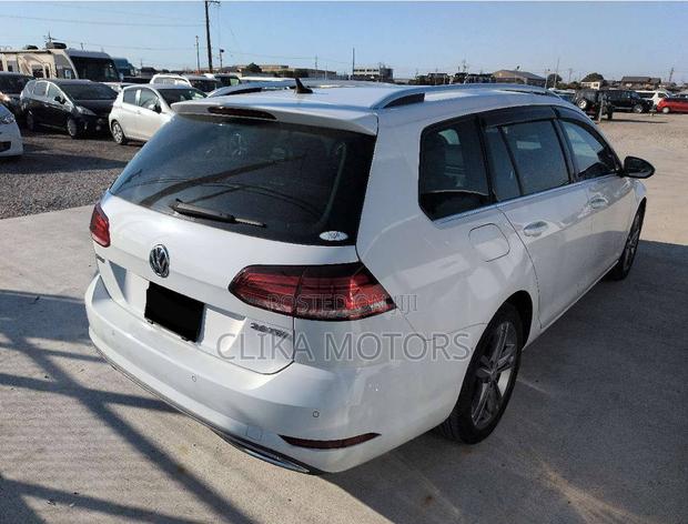 Volkswagen Golf Variant 2020 Pearl