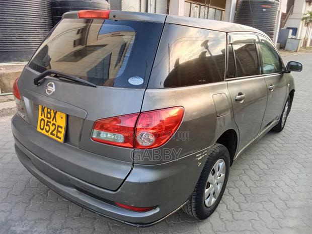 Nissan Wingroad 2006 Gray