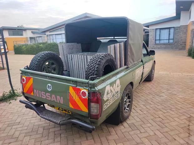 Nissan Hardbody 2010 Green