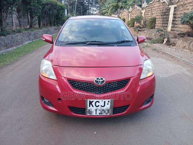 Toyota Belta 2009 Red