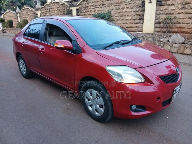 Toyota Belta 2009 Red