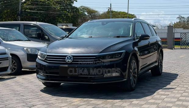 Volkswagen Passat 2.0T Wolfsburg Edition 2019 Black