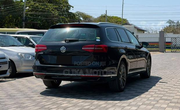 Volkswagen Passat 2.0T Wolfsburg Edition 2019 Black