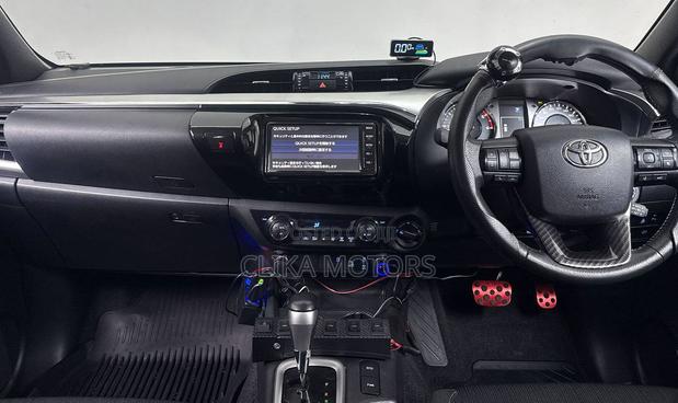 Toyota Hilux Revo Double Cab Deisel 2.4 AWD 2021 Purple