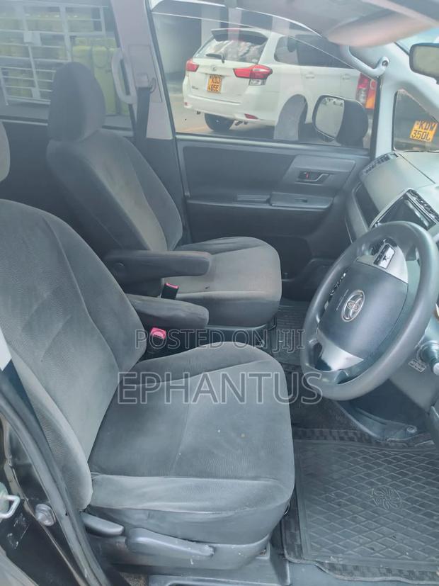 Toyota Voxy X 2WD 8-Seater 2012 Black