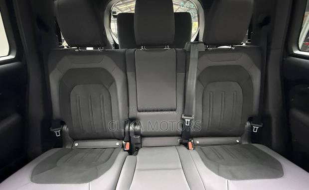 Land Rover Defender S 2021 Matt Black