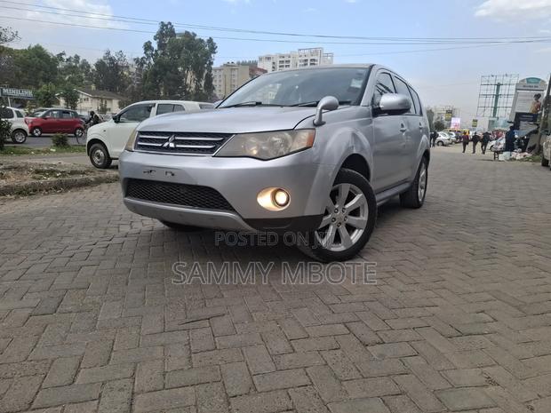 Mitsubishi Outlander 2011 Silver
