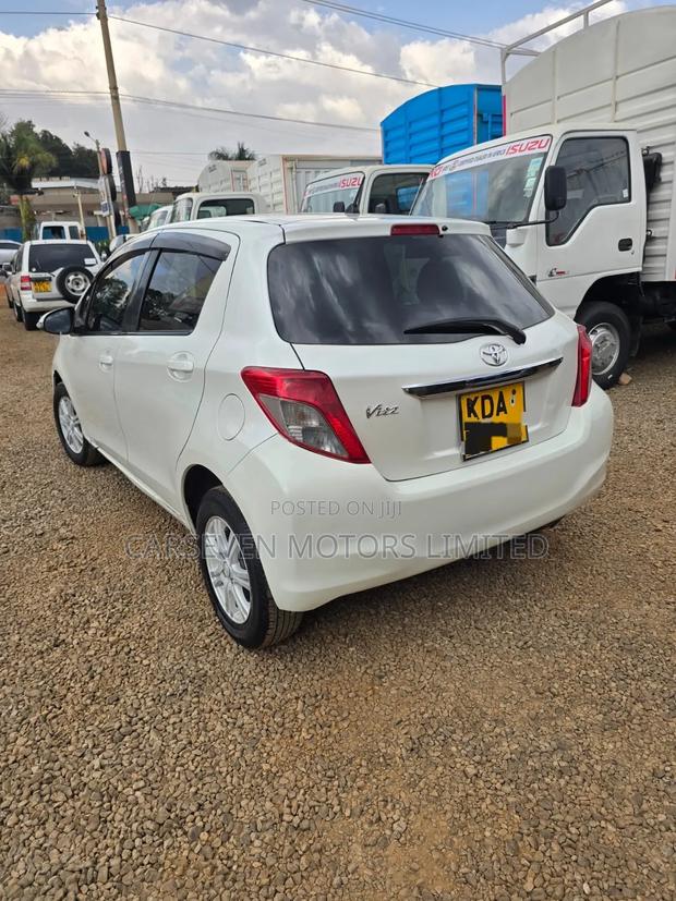 Toyota Vitz 2013 White