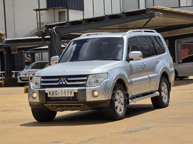 Mitsubishi Pajero 3.2 DI-D Elegance 2005 Silver
