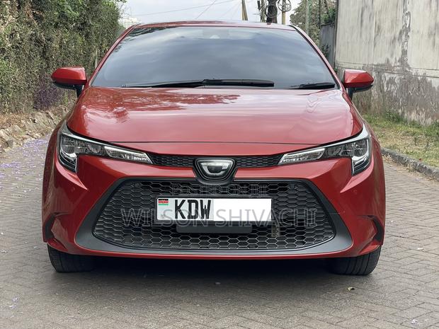 Toyota Corolla 2019 Orange