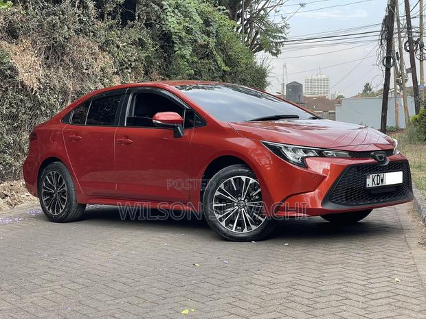 Toyota Corolla 2019 Orange