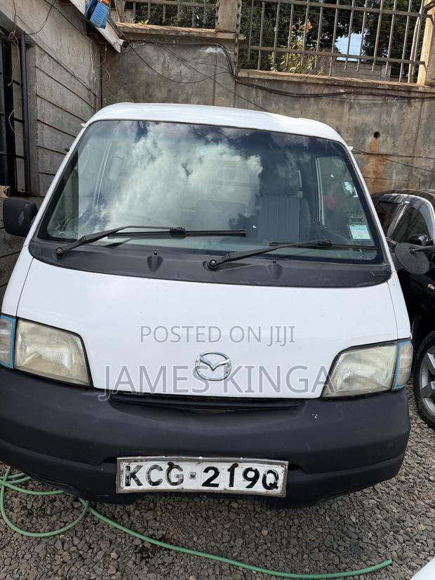 Mazda B-series 2009 White