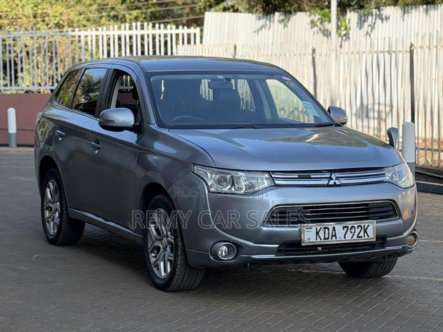 Mitsubishi Outlander 2014 Silver