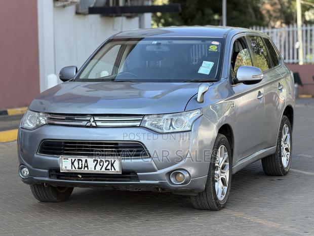Mitsubishi Outlander 2014 Silver