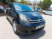 Toyota ISIS 2010 Blue for sale