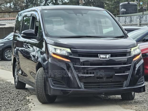 Toyota Noah 2.0 FWD (8 Seater) 2019 Purple