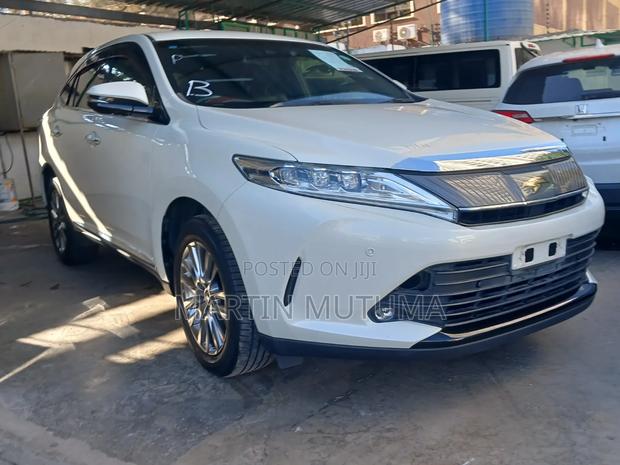 Toyota Harrier 2.0 2020 White