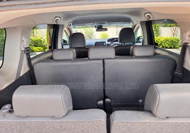 Toyota Sienta 1.5 Hybrid FWD (6-seater) 2018 Black