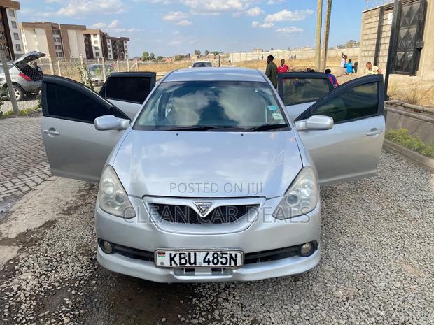 Toyota Caldina 2006 Silver
