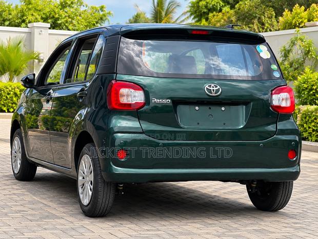 Toyota Passo 1.0 AWD 2019 Green