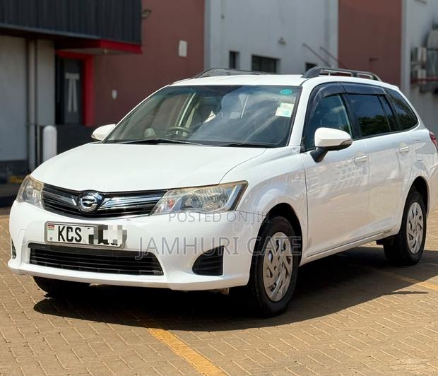 Toyota Corolla Fielder 2012 White