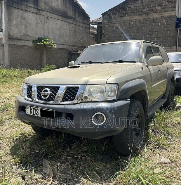 Nissan Patrol 3.0 TD GL 2009 Gold