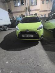 Toyota Sienta 2016 Green for sale