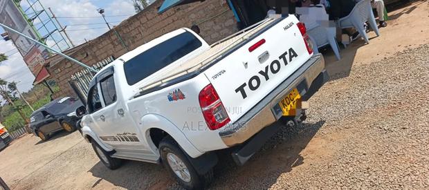 Toyota Hilux 2014 White