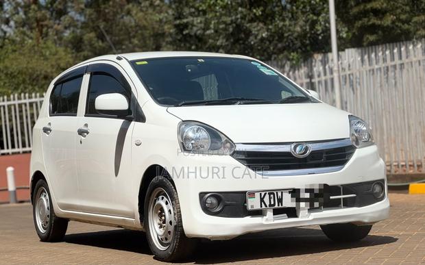 Daihatsu Mira 2017 White