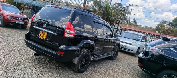Toyota Land Cruiser 2004 Black