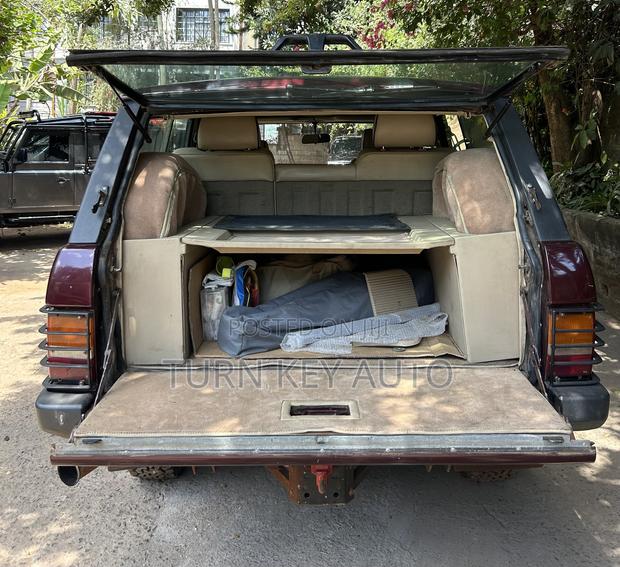 Land Rover Range Rover Vogue 1980 Red