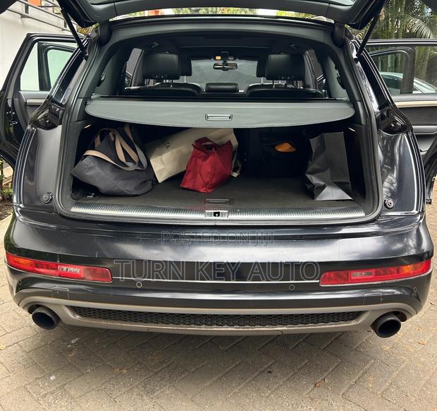 Audi Q7 2010 Black