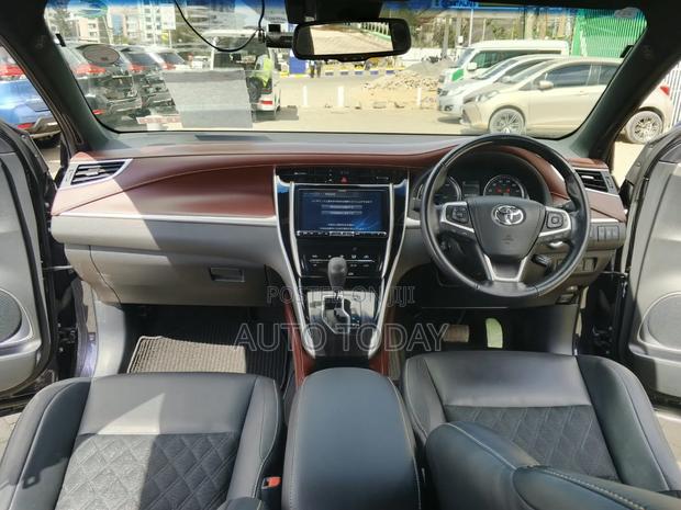 Toyota Harrier 2.5 Hybrid 4WD 2019 Black