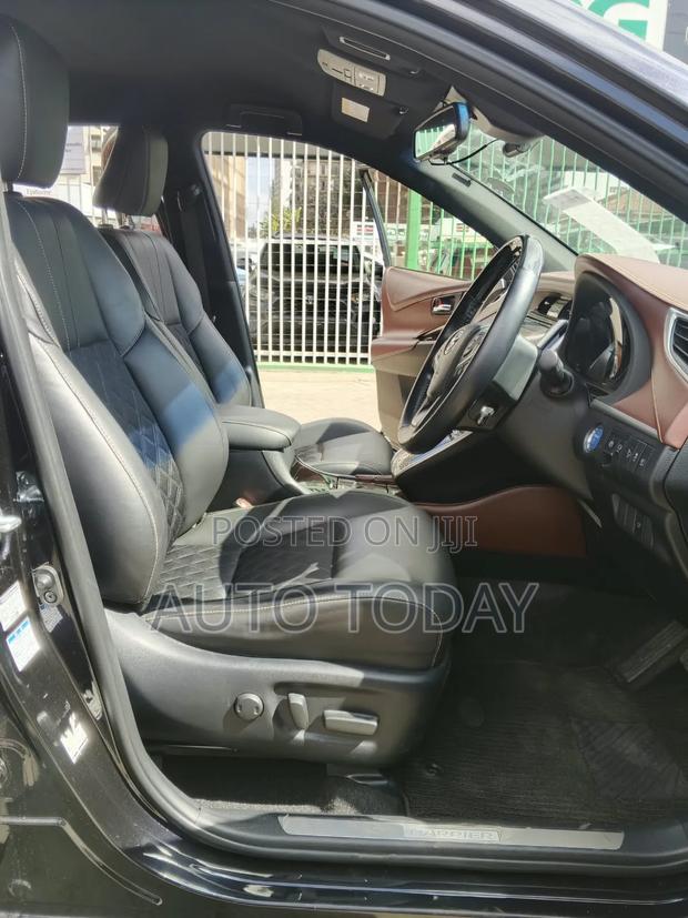 Toyota Harrier 2.5 Hybrid 4WD 2019 Black